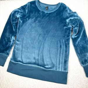 Gaiam XS Blue Velvety Long Sleeve Top, Crewneck, Comfy, Warm, Sweater
